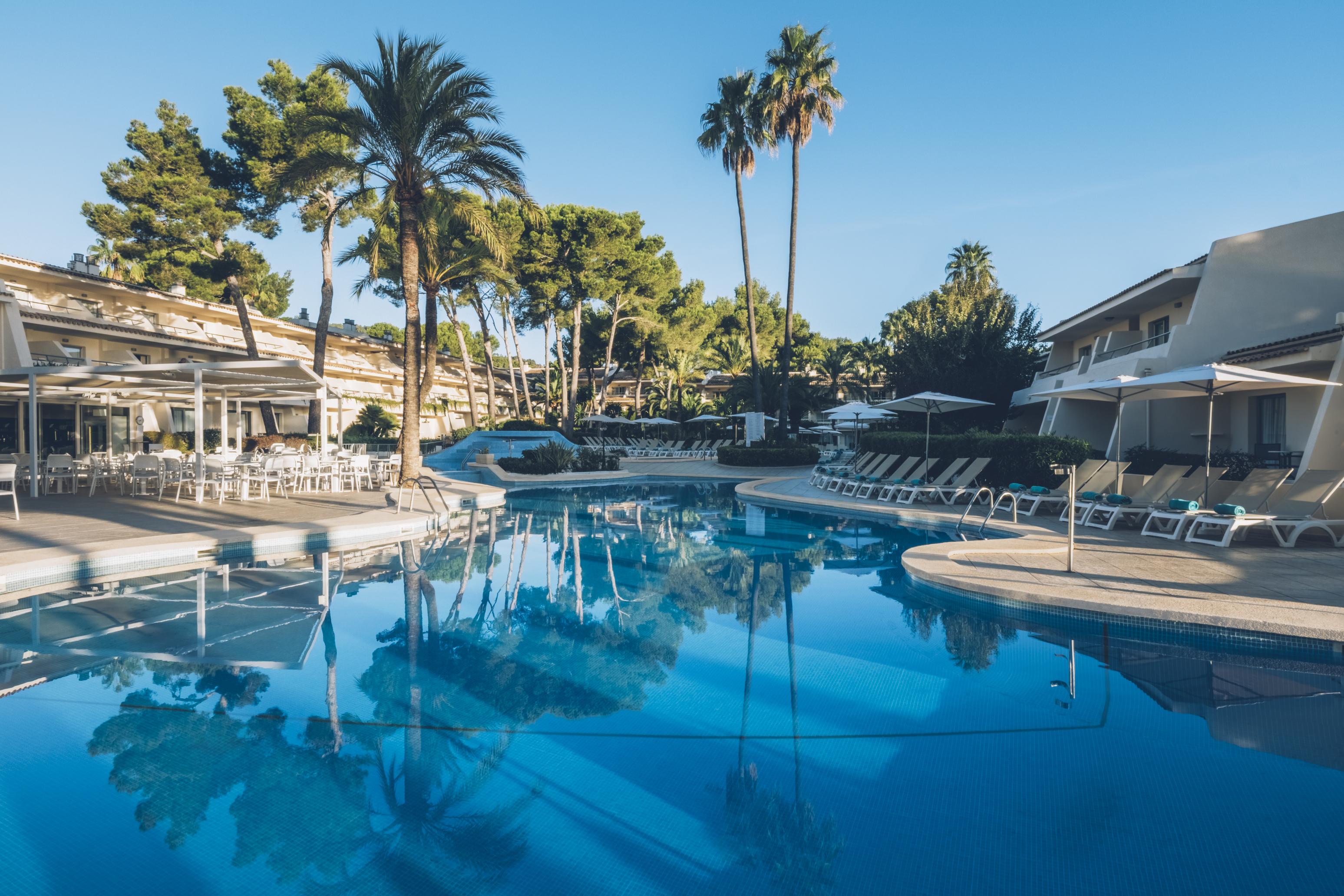 Hotel Iberostar Pinos Park Font de sa Cala Exterior foto